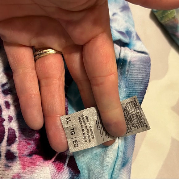 Handmade Tie Dyed Long Sleeve Shirt - Picture 10 of 10